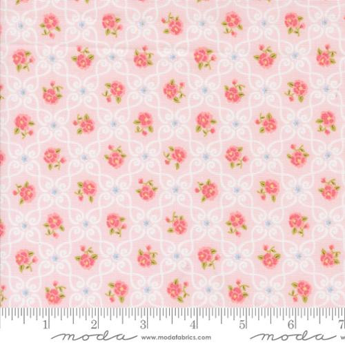 Memory Lane Petal-Small by Brenda Riddle for Moda