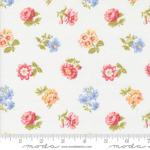 Memory Lane Off White-Field by Brenda Riddle for Moda
