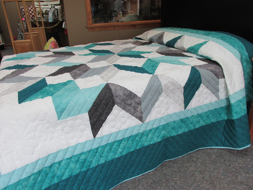 Aqua Star Quilt - 112" x 113"