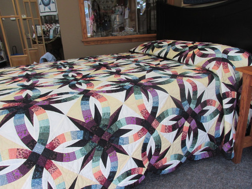 Star Wedding Ring Quilt - 108" x 109"
