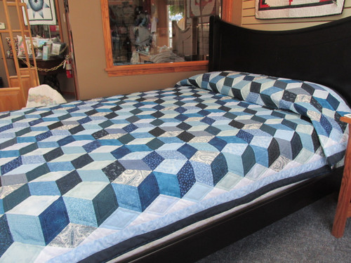 Tumbling Block Quilt - 80" x 103"