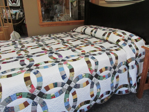 Double Wedding Ring Quilt - 107" x  119"