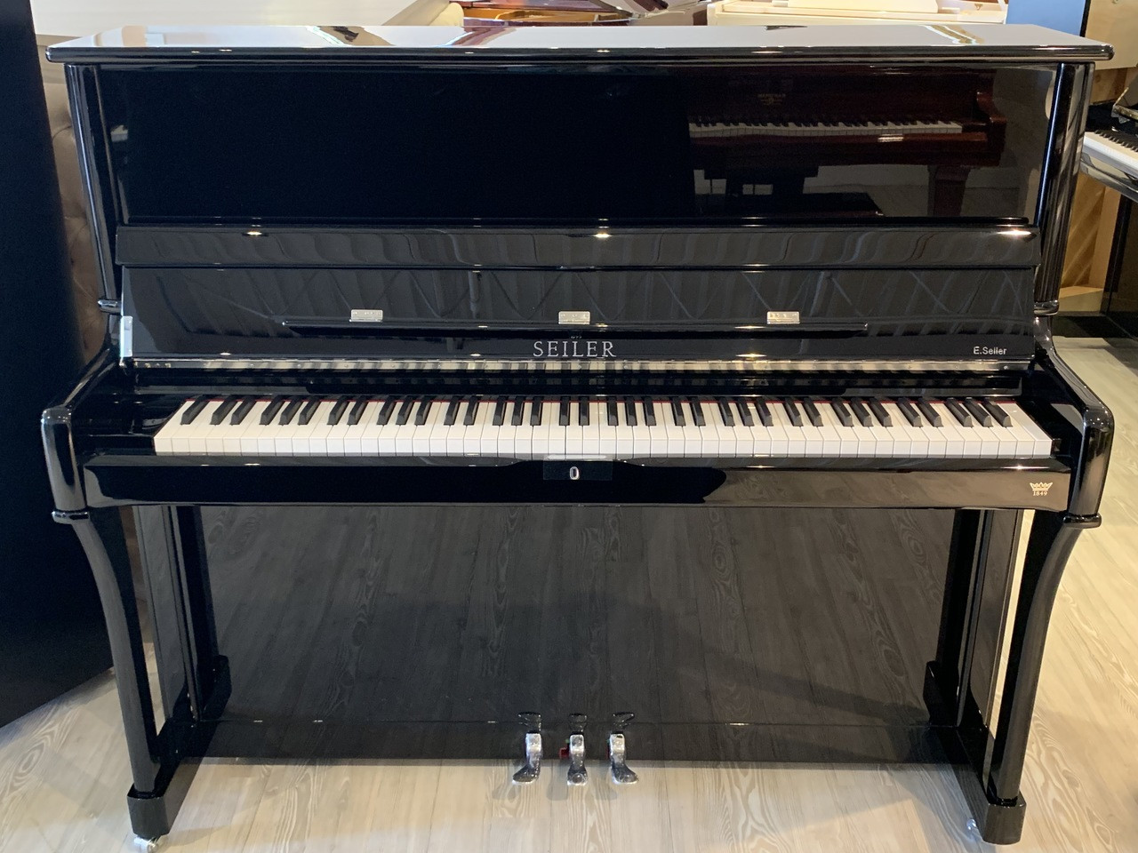 New Eduard Seiler ED-126 Professional Upright Piano - The Original Frank  and Camille's Pianos