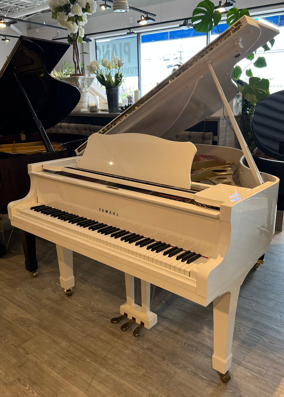 Yamaha G2 Professional Mid-size Grand Piano