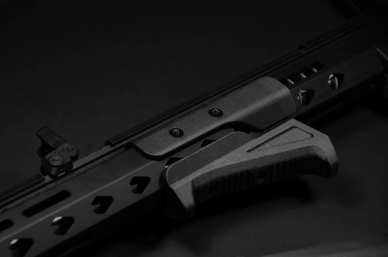 FOX OPERATOR ARTEMIS FOREND WITH ANGLED GRIP