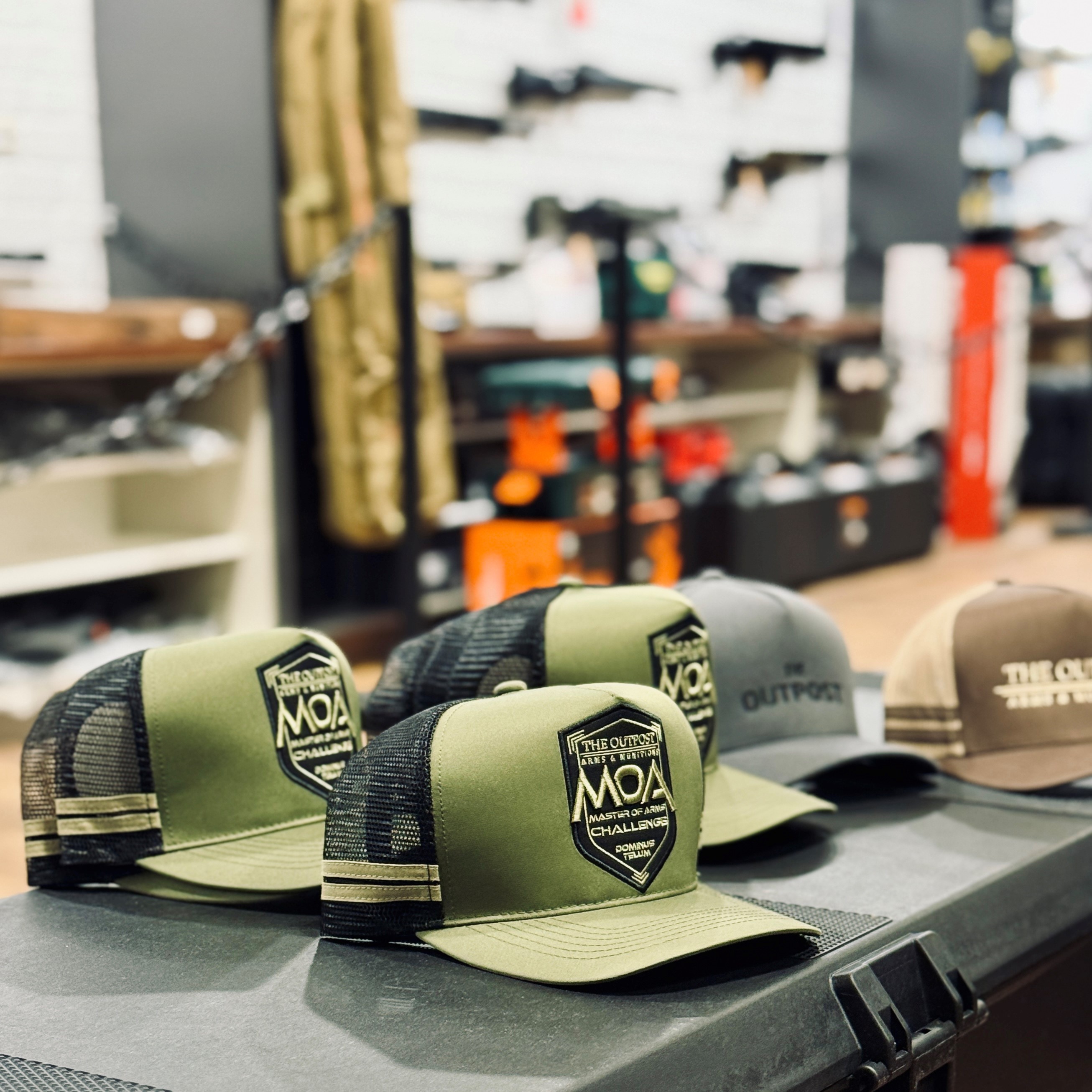 THE OUTPOST MOA CAP OLIVE/BLACK