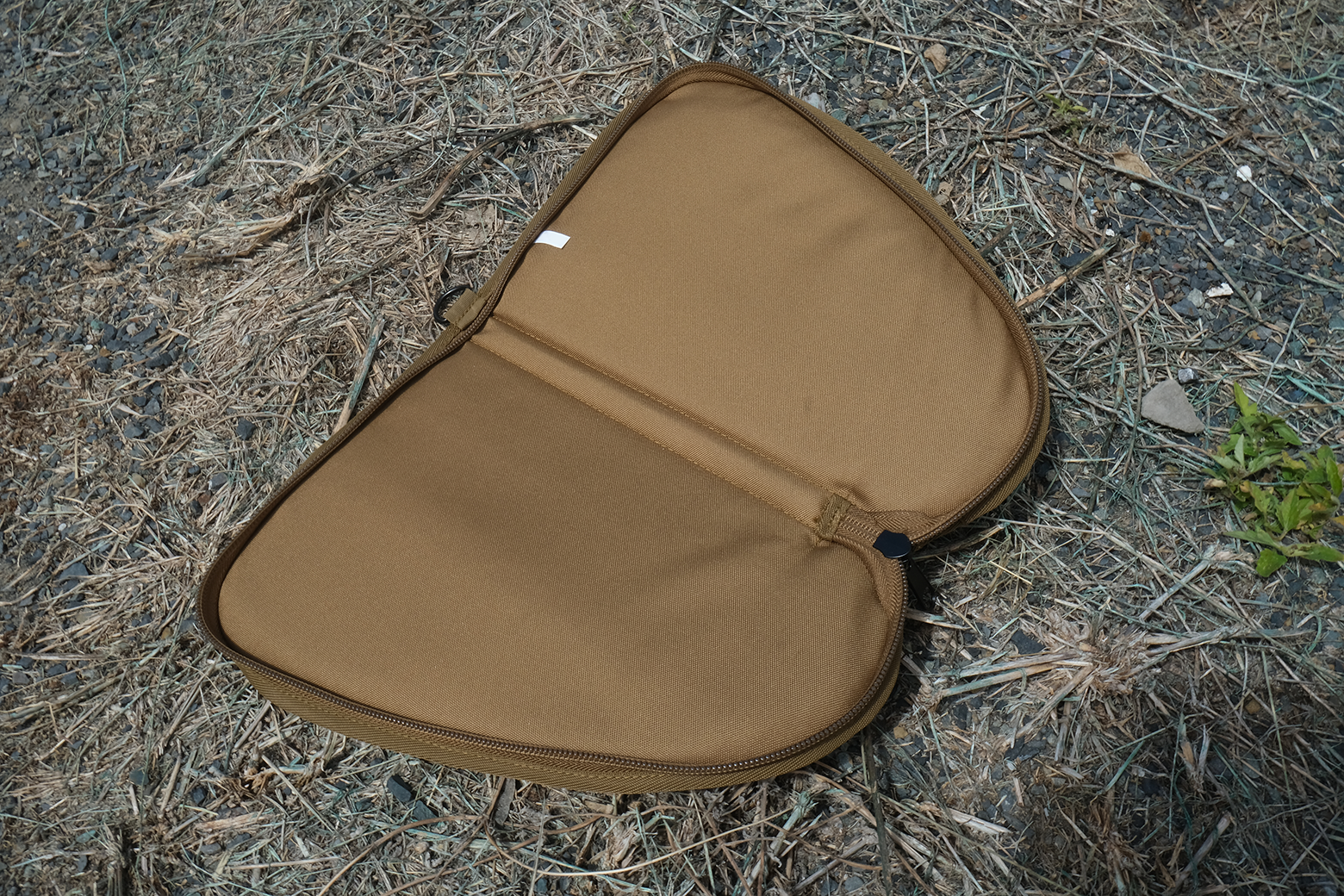 THE OUTPOST XL PISTOL RUG - TAN