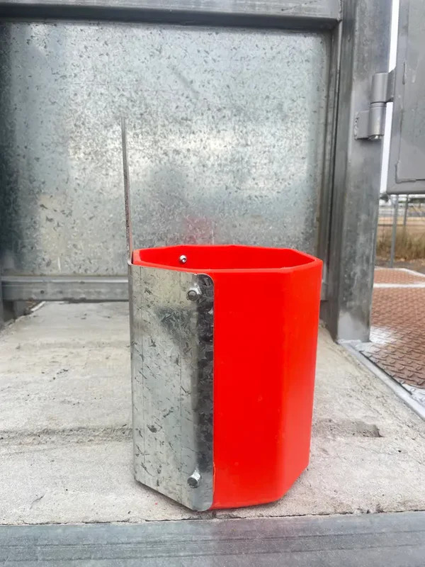 OUTPOLY GALLON MATE - ONE GALLON JUG HOLDER OUTPOLY GALLON MATE - ONE GALLON JUG HOLDER