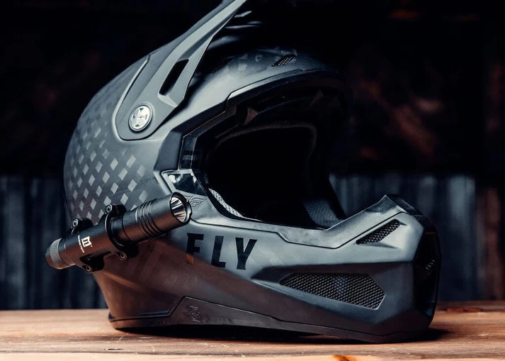 MAGNE-TECH UNIVERSAL 1in MAGNETIC FLASHLIGHT MOUNT (FEMALE)