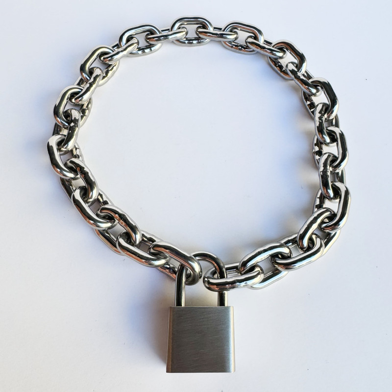 Thick Chain Collar with Secure Lock - Rough Trade Gear
