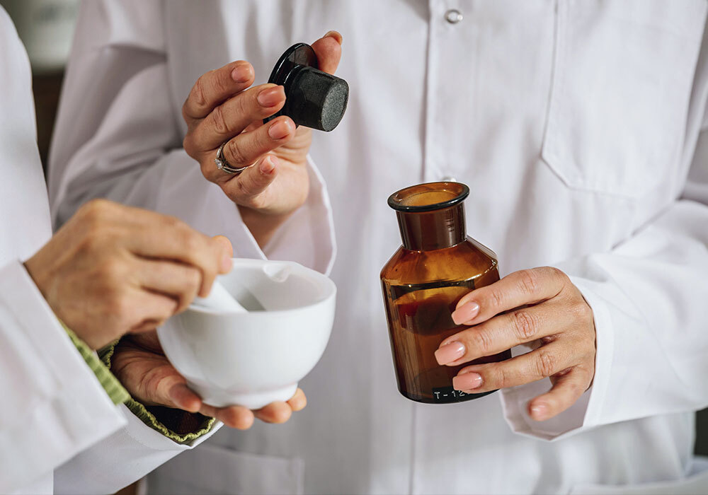 Formulación Magistral en Farmacia Mirna Hernández en A Coruña