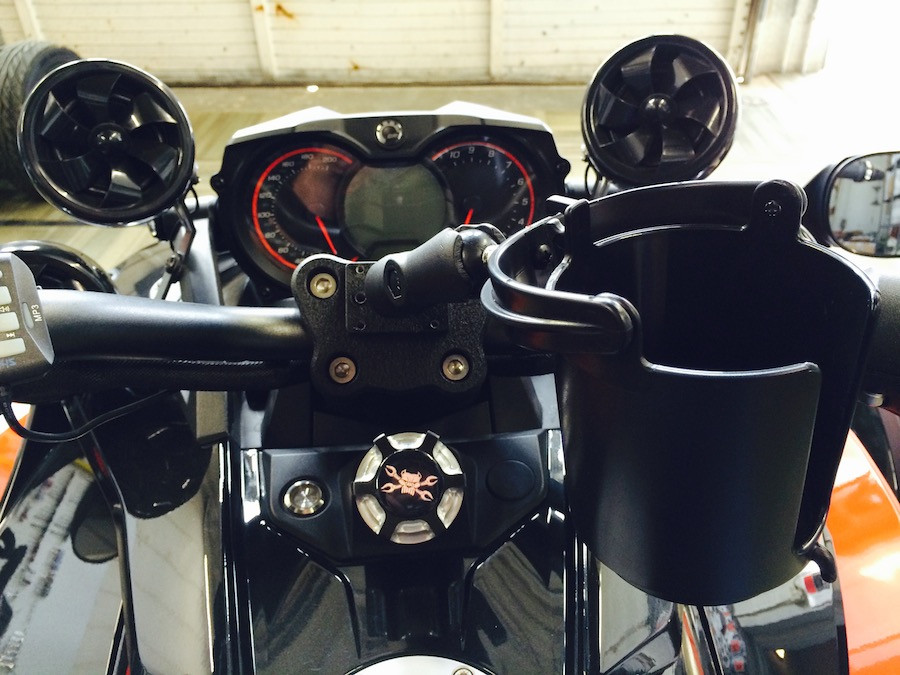 Lamonster Bar Clamp with RAM Level Cup for Can-Am Spyder F3 RT 2020+ and Canyon | LG-1023-132BU | Lamonster Garage
(Does Not Fit Drag Bars)