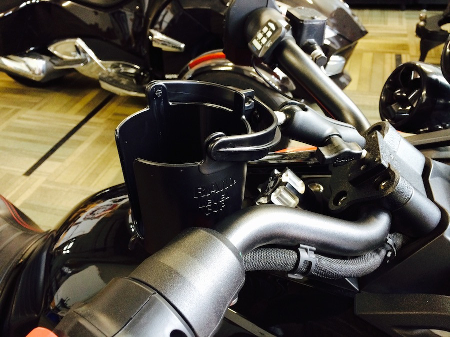 Lamonster Bar Clamp with RAM Level Cup for Can-Am Spyder F3 RT 2020+ and Canyon | LG-1023-132BU | Lamonster Garage
(Does Not Fit Drag Bars)