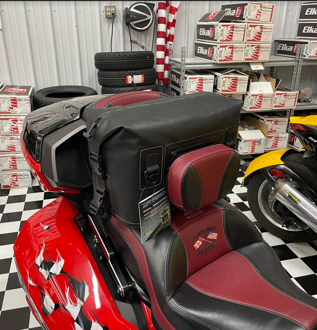 DRYFORCE - UNIVERSAL WATERPROOF COOLER (20303) - Lamonster Garage
Shown on back seat of 2017 F3-LTD