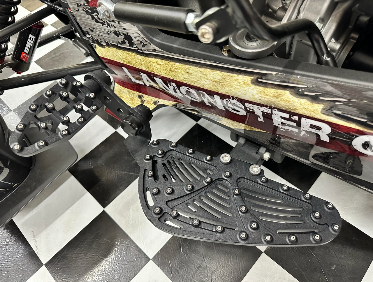 Lamonster Nitro Highway brackets for the Can Am® Ryker - Pegs (2019 +) (LG-1099-1111) - Lamonster Garage
Nitro Floorboards SOLD SEPARATELY 