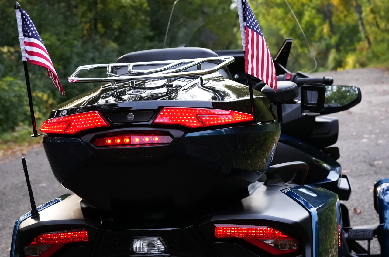 Sequential LED Light Bar with Flashing Brake Alert