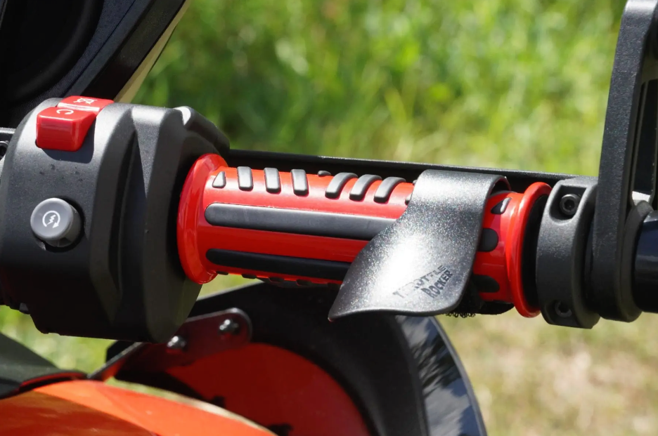 Throttle Rocker Oversized throttle assist for large motorcycle grips | TR II-R  / LGA-TR II-R | Lamonster Garage