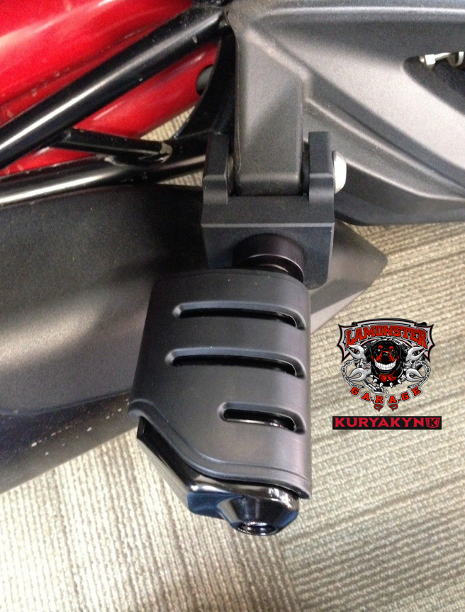 Can-Am Spyder F3 peg adapter kit with Kuryakyn Dually ISO Black Pegs | LG-1026-7567 | Lamonster Garage
Shown as passenger peg