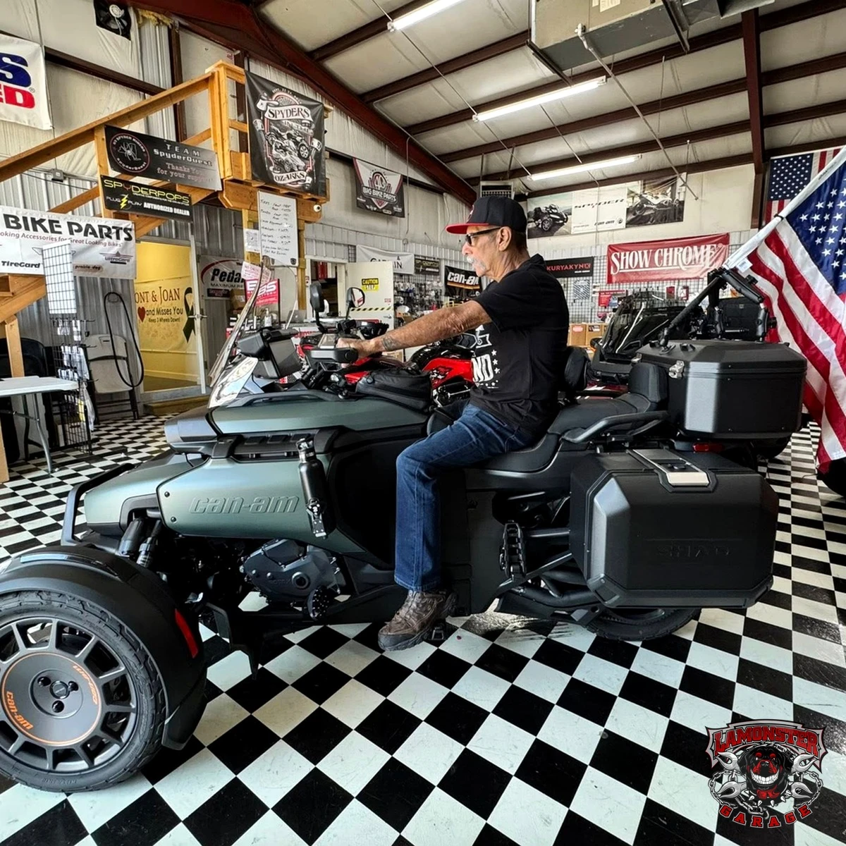 Lamonster Ultimate Can-Am Canyon Rider Backrest | LG-4202 | Lamonster Garage