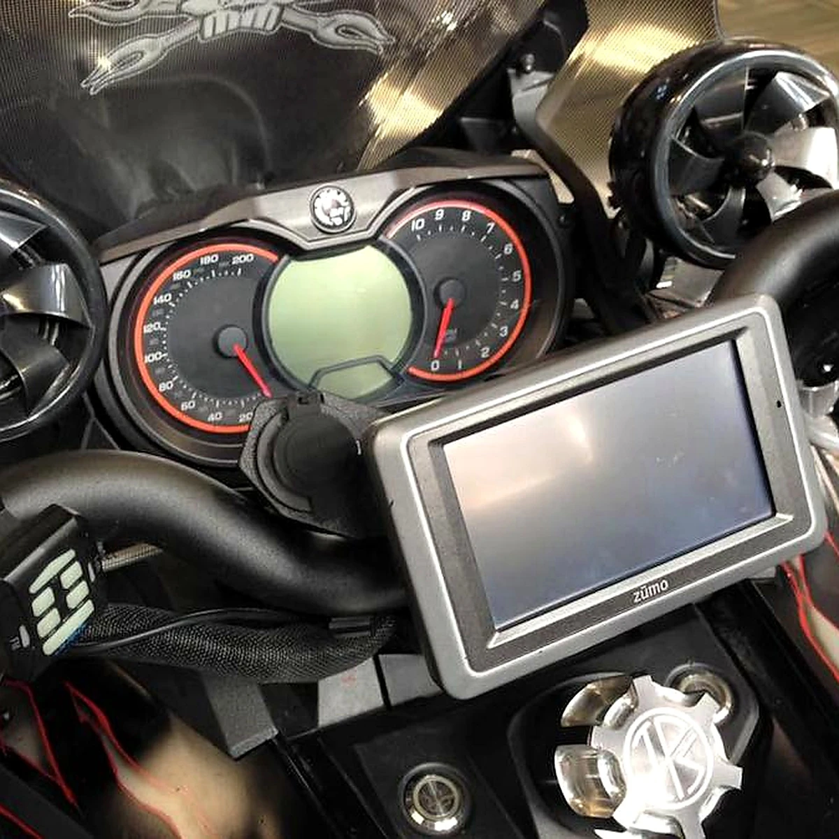 Lamonster USB / 12V Power Plate for Can-Am Spyder F3 RT and Canyon | LG-3010 | Lamonster Garage