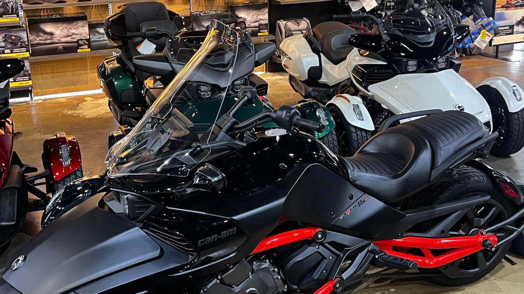 GP CYCLEWORKS | WINDSHIELD SYSTEM FOR CAN-AM SPYDER F3/F3S (2015