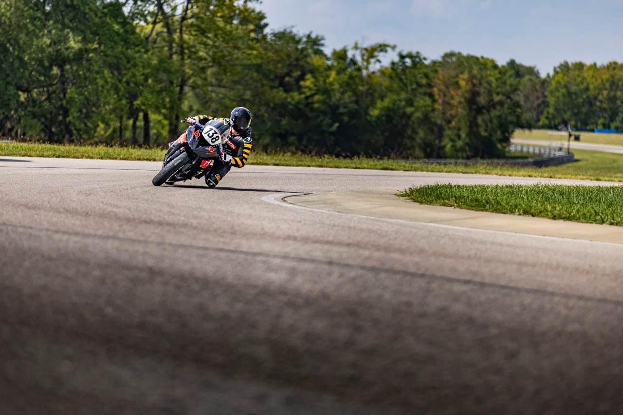 zūmo XT3 6" Motorcycle Navigator ( 010-03861-00 ) - Lamonster Garage