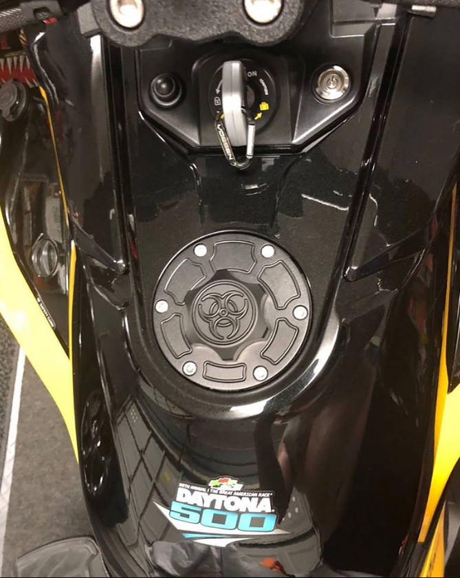 Lamonster IPS F3 and Canyon Keyless Fuel Cap Assembly (LG-1095A