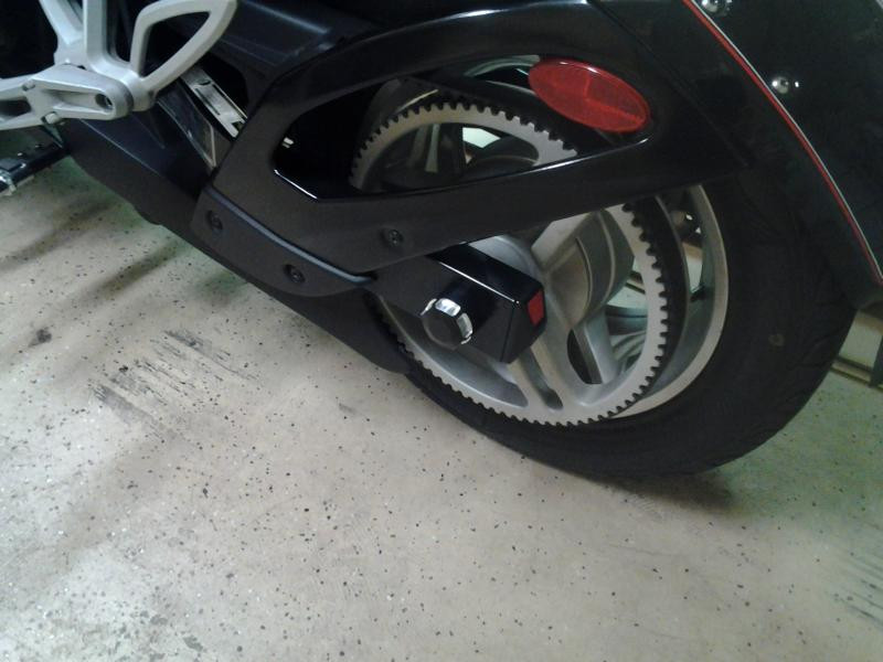 Can Am Spyder IPS rear axle caps (LG-1020) - Lamonster Garage
IPS Axle Cap on Can Am Spyder RS
SpyderLover "Chupaca" RS