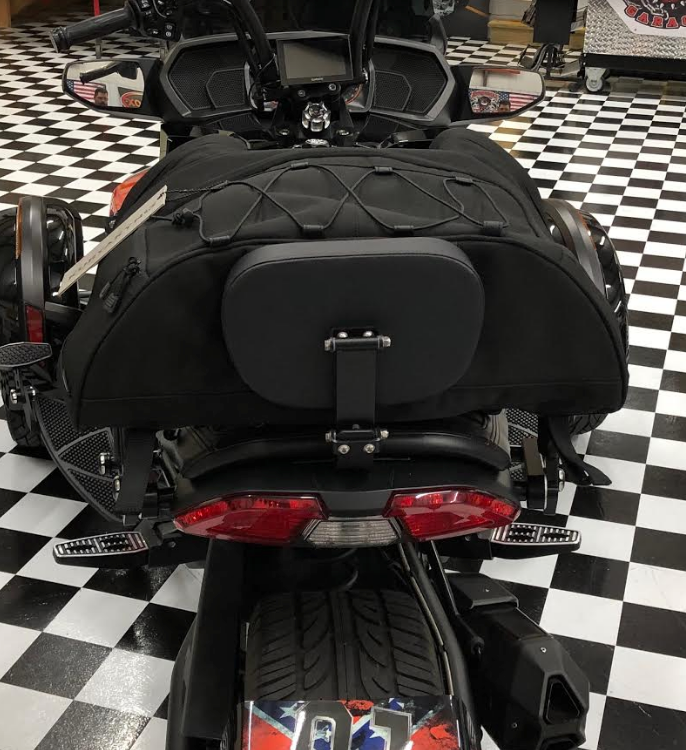 Kuryakyn Momentum Hitchhiker Trunk Rack Bag (KUR-5281) - Lamonster Garage
Shown on an F3-S. 