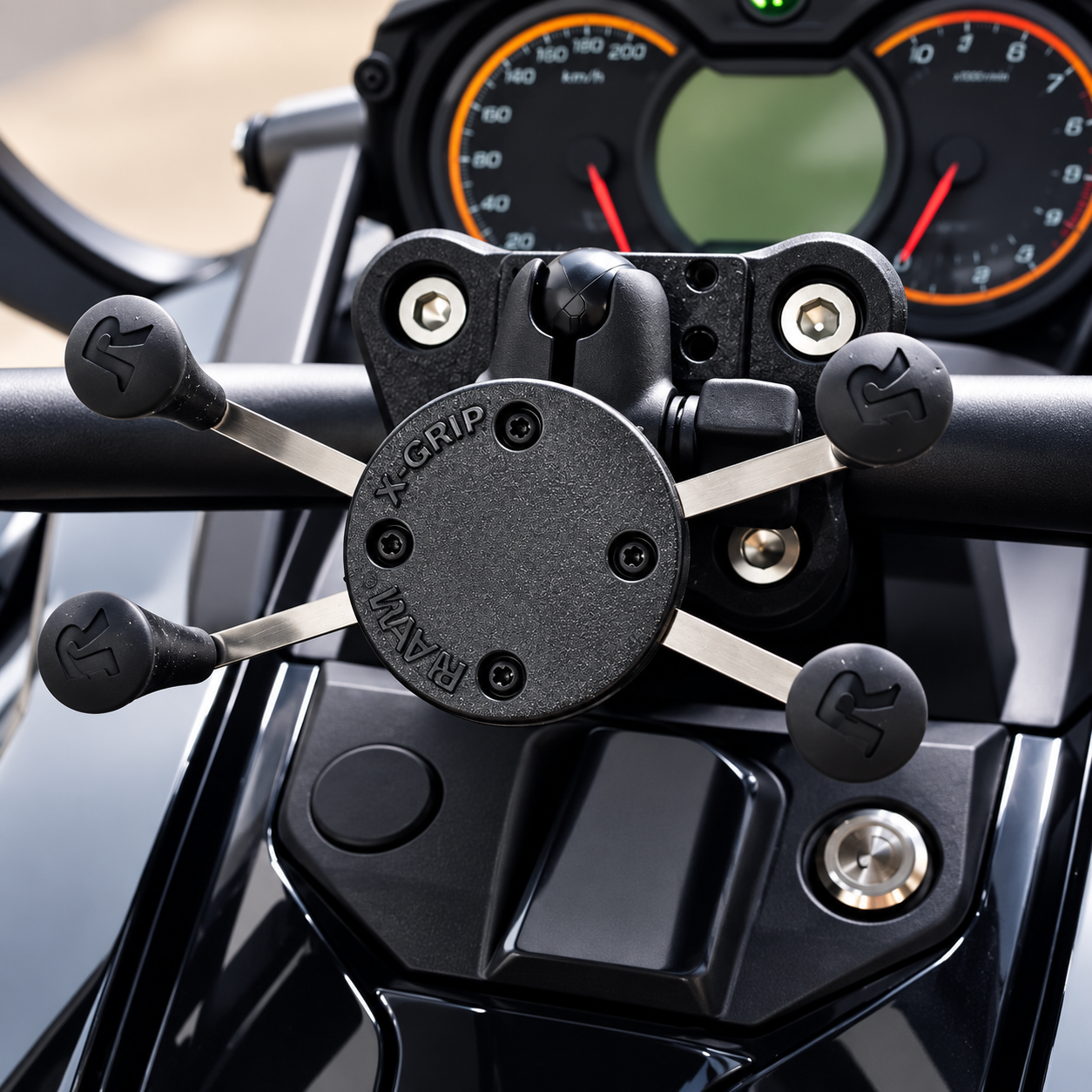Lamonster Bar Clamp with 1" RAM Ball for Can-Am Spyder F3, RT & Canyon | LG-1023 | Lamonster Garage
X-grip Not included