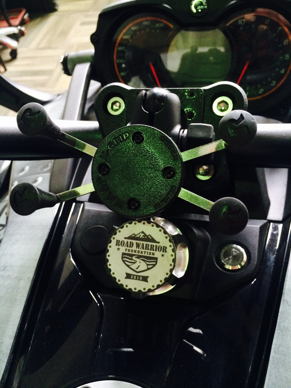 Lamonster® Bar Clamp with 1" Ball for Can Am Spyder F3 2015+, RT 2020+ and Canyon (LG-1023) - Lamonster Garage®
(X-grip Not included)