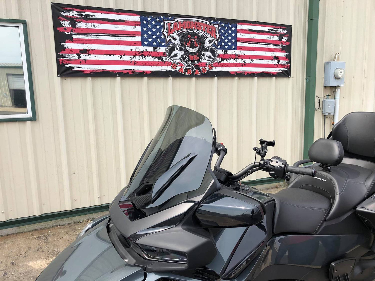 Can Am® Spyder RT, RT-S and RT-LTD Freedom windshield 20