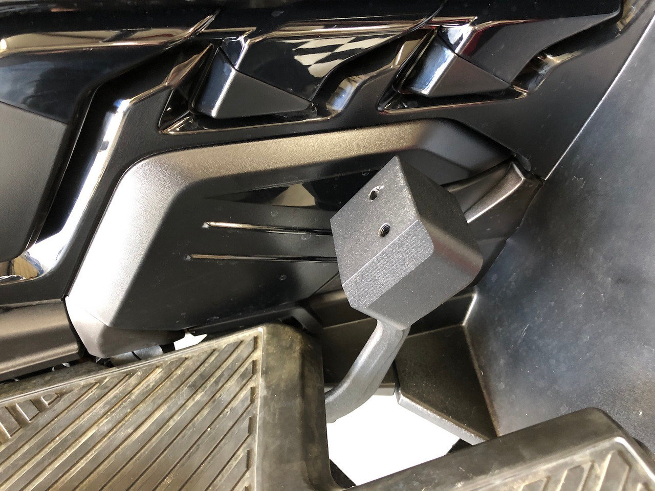 Can Am Spyder RT Brake Riser 2020+  (LG-1051) - Lamonster Garage