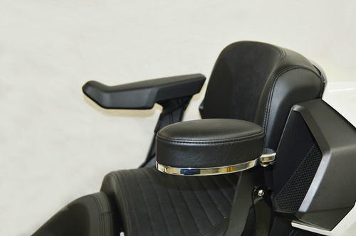 RIVCO -  PASSENGER ARMRESTS FOR CAN-AM® SPYDER F3 LIMITED MODELS ( F3094 ) - Lamonster Garage