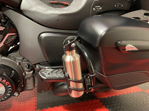 Lamonster Bottle Holder / 25 oz Insulated Bottle Combo for Indian Pursuit & Challenger | Lamonster Garage
Indian Pursuit, Challenger with crash-bar, Universal fit to any 1" bar 
