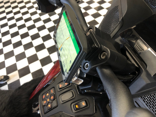 Garmin® zūmo® XT2 Motorcycle GPS with Spyder bar clamp mount - Lamonster Garage®
(XT2-010-02781-00-1023-1054 )