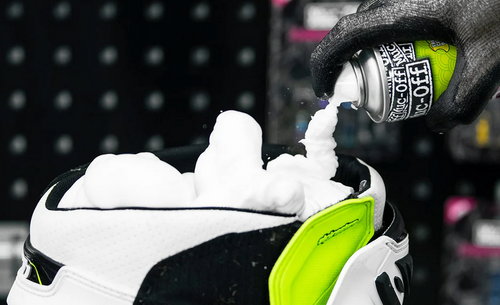 Muc-Off Foam Fresh foaming helmet and gear freshener 400 ml | 199US / 3704-0293 | Lamonster Garage