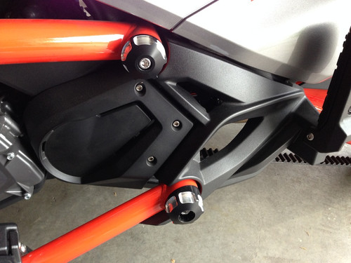 Can Am Spyder F3 IPS frame caps (LG-1017-1018) - Lamonster Garage
Kit comes with four frame caps for upper and lower frame on both sides.
Fits: F3/F3-S/F3-T/F3-LTD 2015 - Present