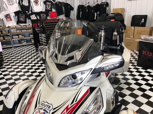 Can Am® Spyder RT, RT-S and RT-LTD Freedom windshield (2010 - 2026) (LGA-4008) - Lamonster Garage® Can Am® Spyder RT, RT-S and RT-LTD Freedom windshield (2010 - 2026) (LGA-4008) - Lamonster Garage®