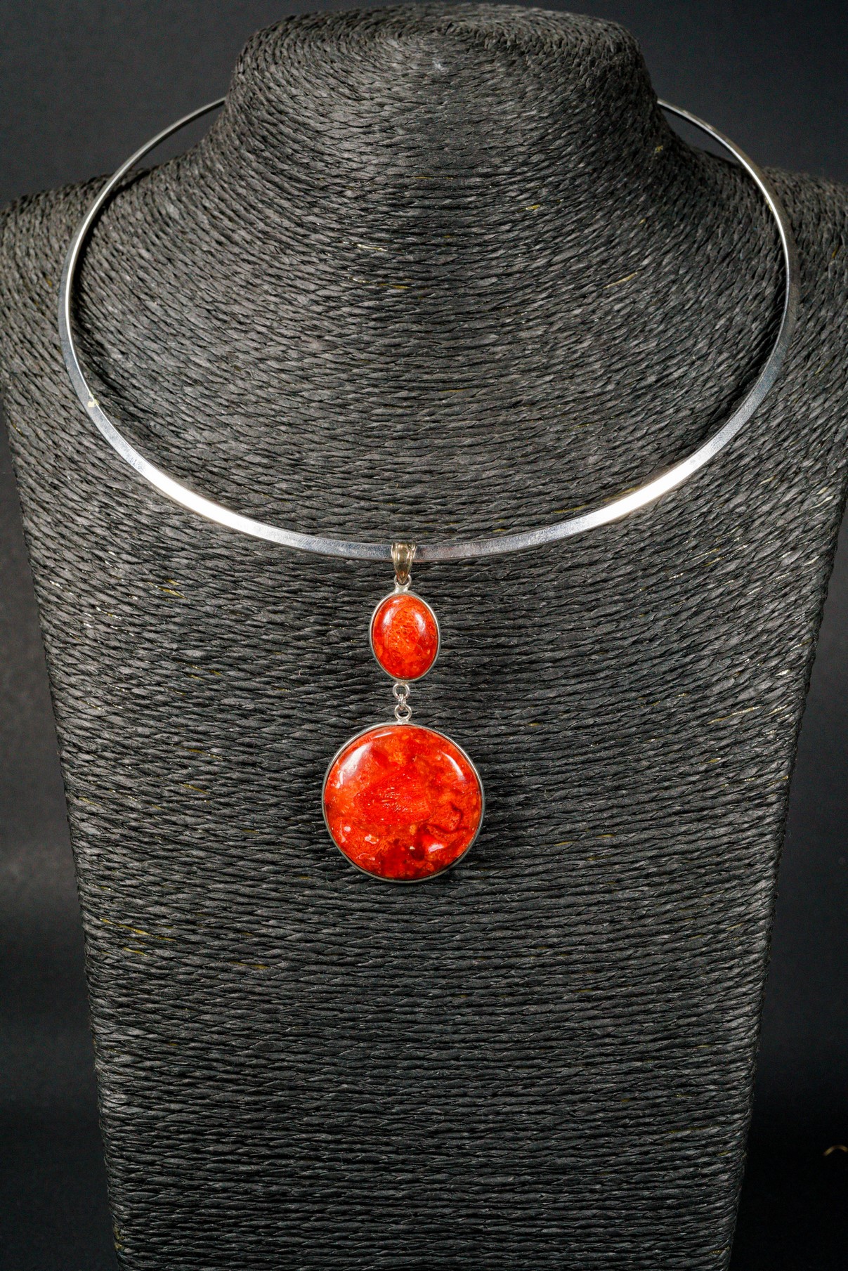 WEBJN136 RED CORAL PENDANT - Janet's