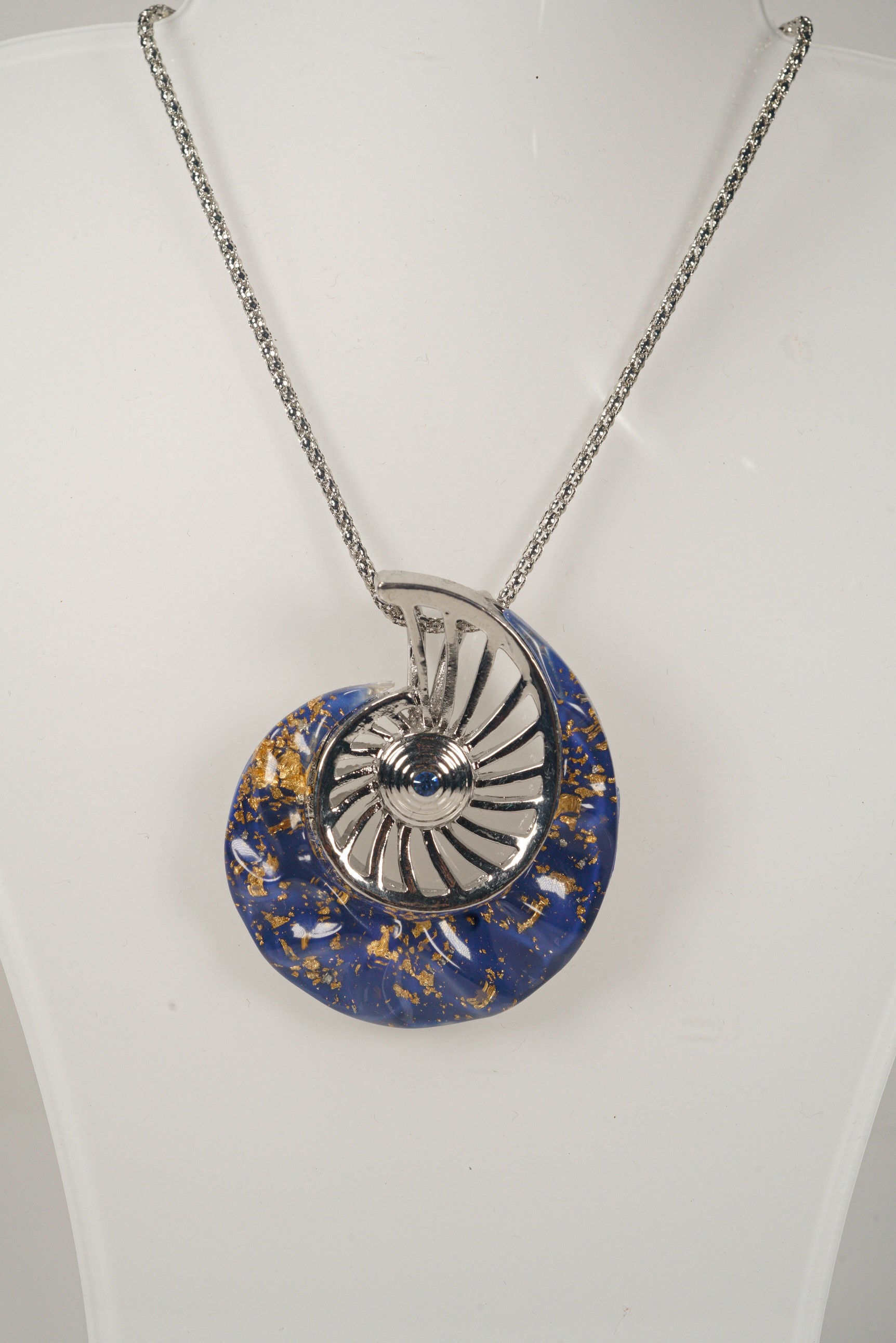 OCEAN NECKLACE SHELL - Janet's