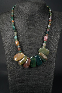 WEBJC15 GREEN STONE NECKLACE