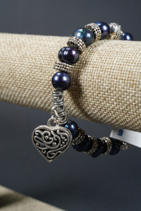 WEBJPB32 PEARLS W/SILVER HEART BRACELET