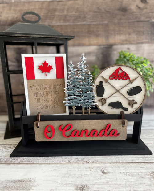 Crate Shelf Sitter with Canada Day  Insert