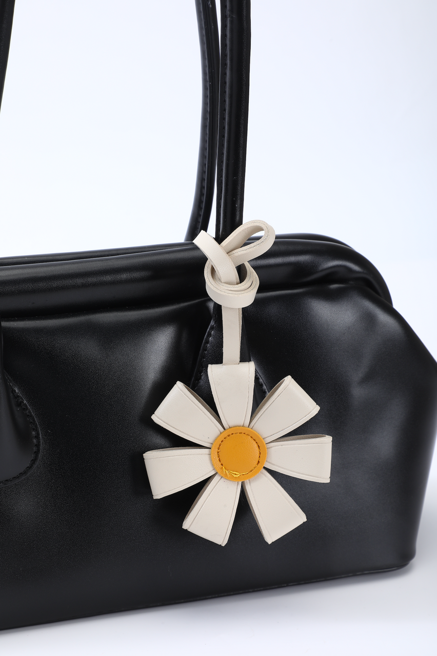 FLOWER CHARM - BLACK