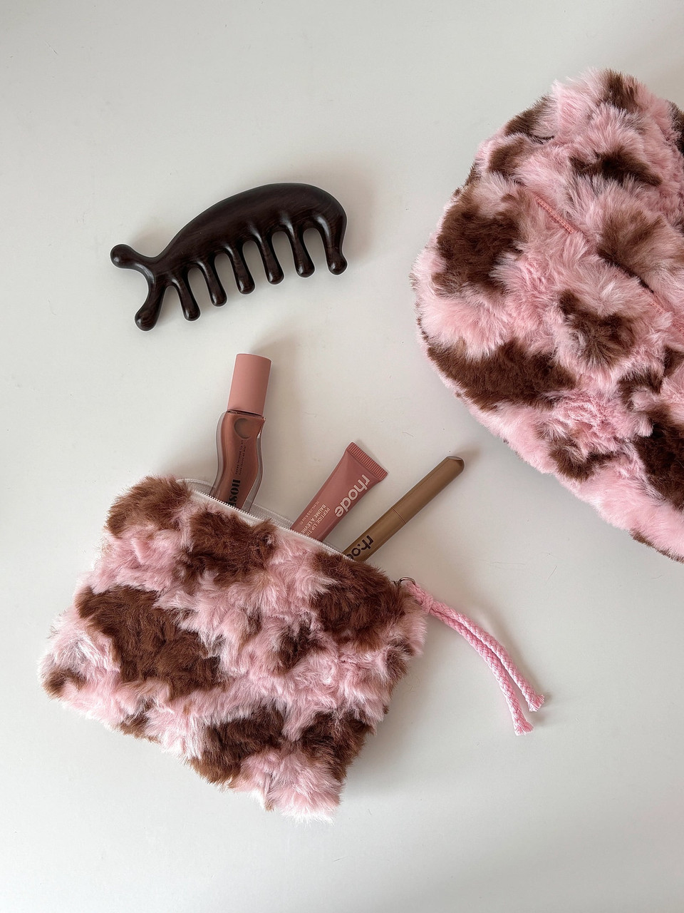MINI FLUFFY COW POUCH - PINK