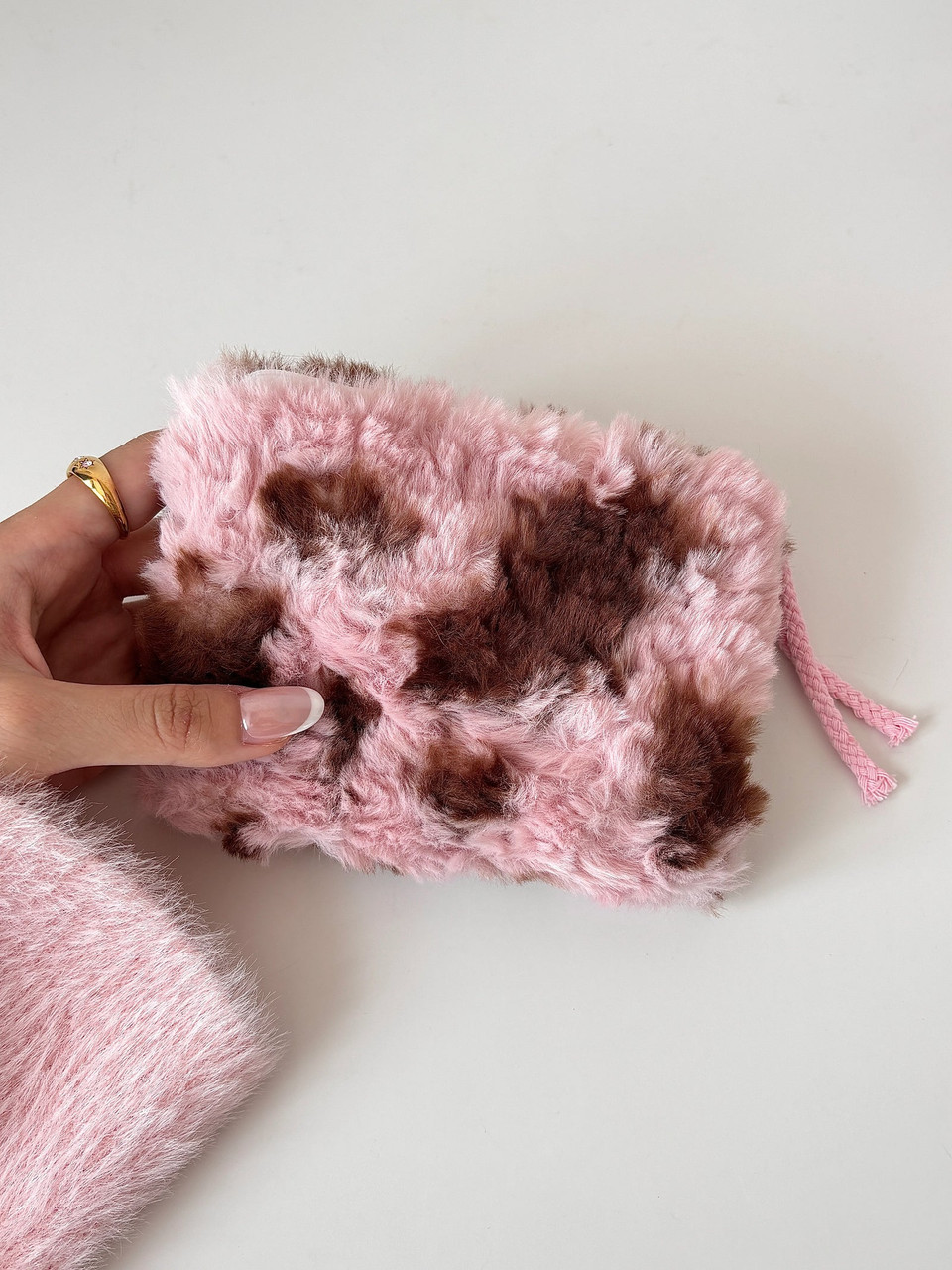 MINI FLUFFY COW POUCH - PINK