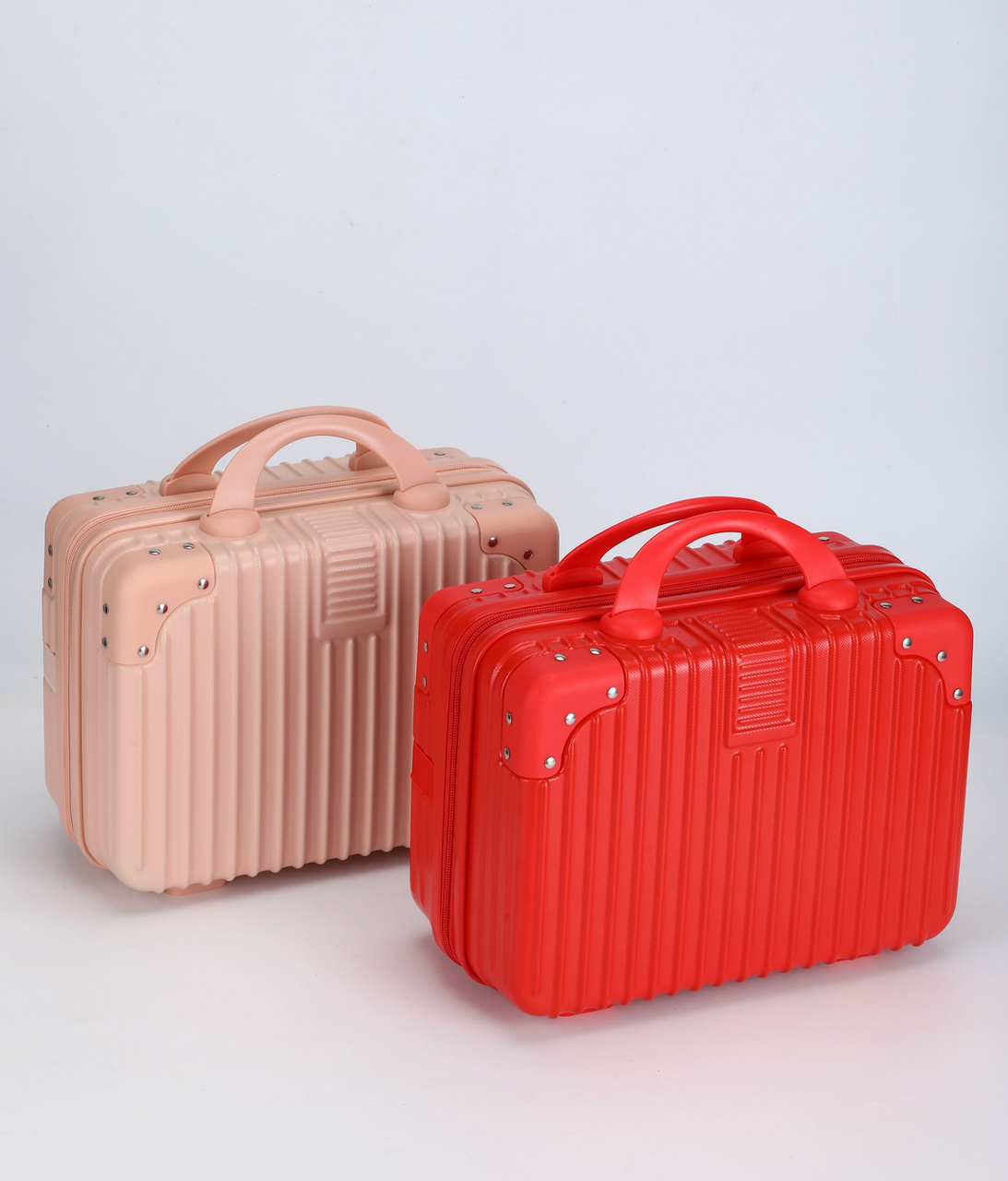 TRAVEL / BEAUTY CASE - RED