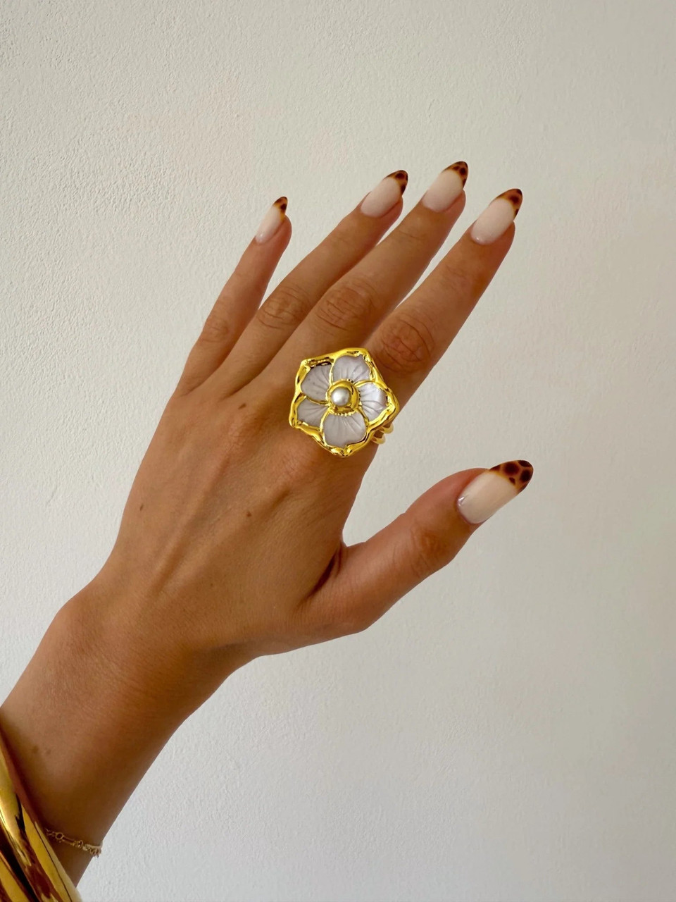 FLOWER PEARL RING - GOLD