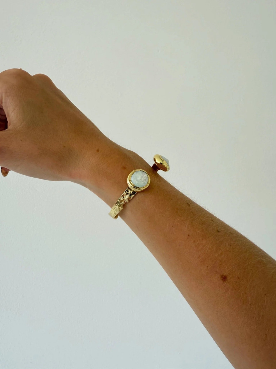 PEARL CUFF - GOLD